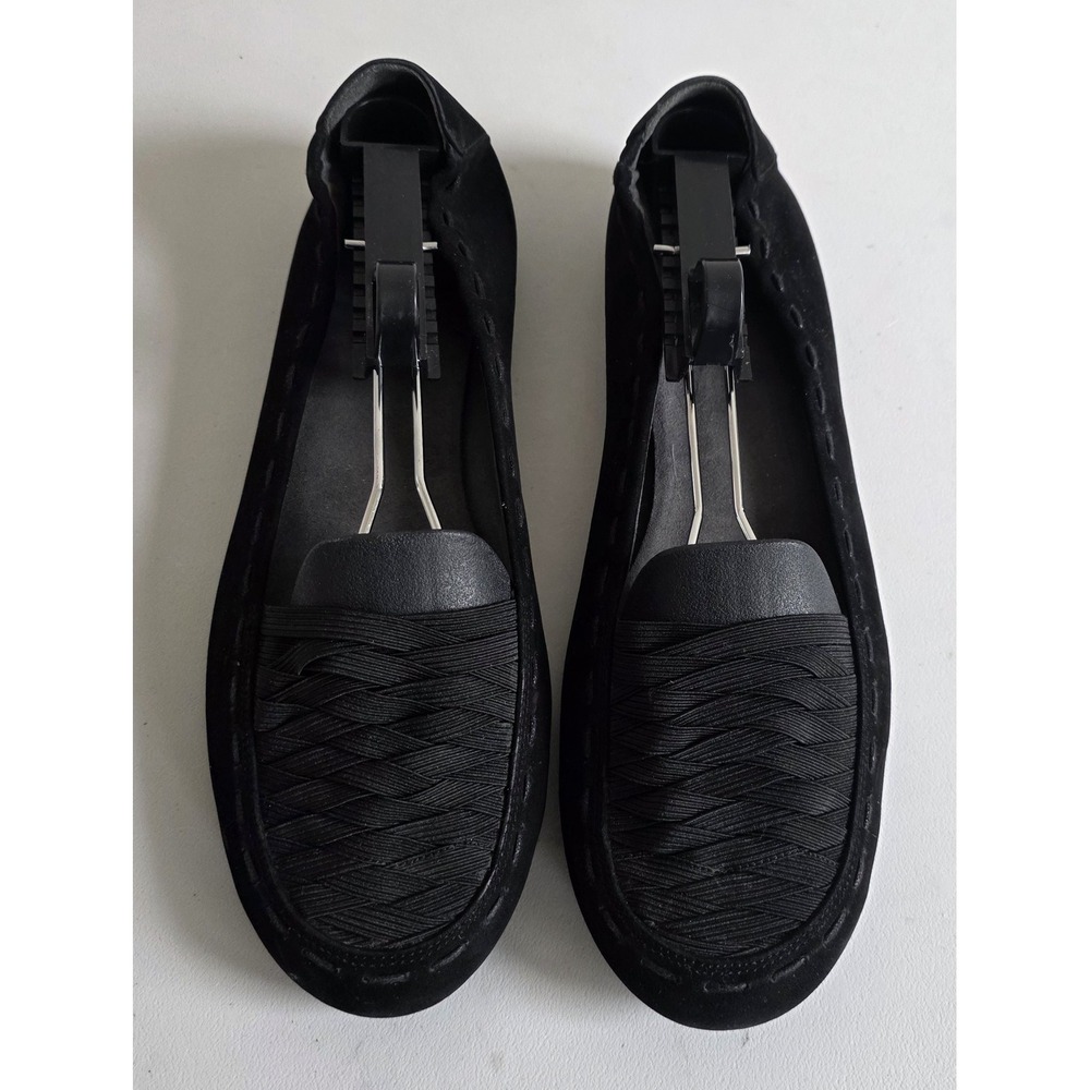 Stuart Weitzman Loafer Flats Womens 9 Black Woven Suede Spain Quiet Luxury